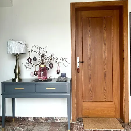 Apartman Grosses Mit Terrasse Und Garten
