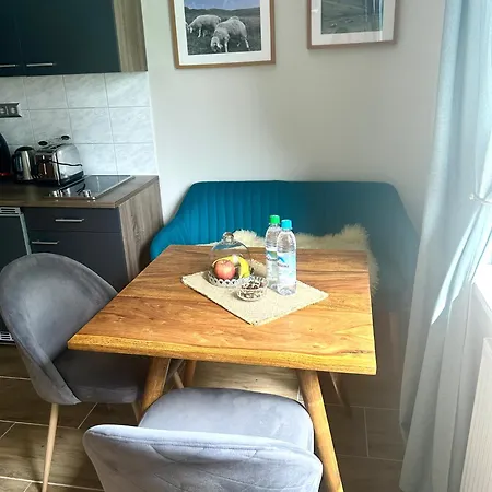 Grosses Mit Terrasse Und Garten アパート